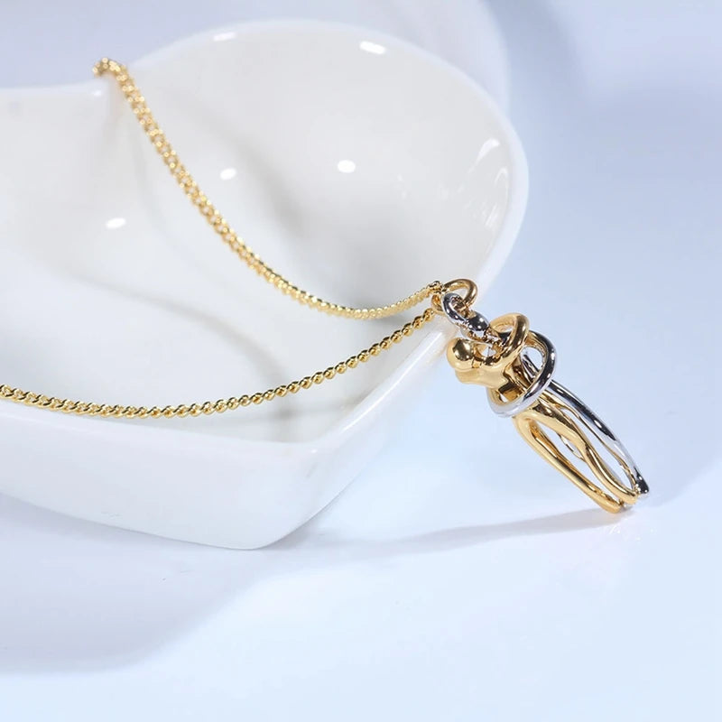 Exquisite Couple Hugging Pendant Necklace For Women Fashion