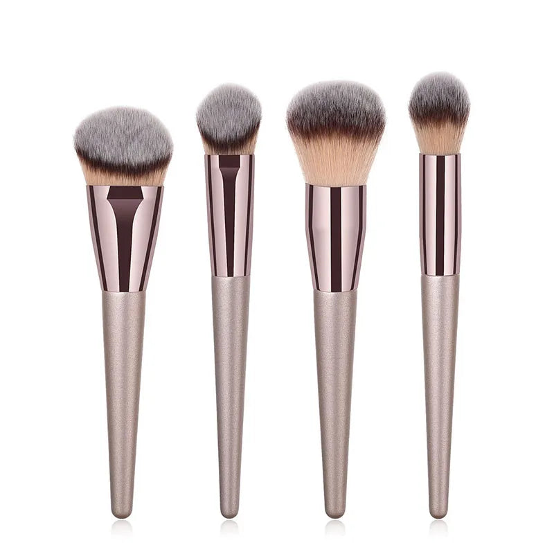 Golden Cosmetic Brush Set - Softness and Precision in Every Touch